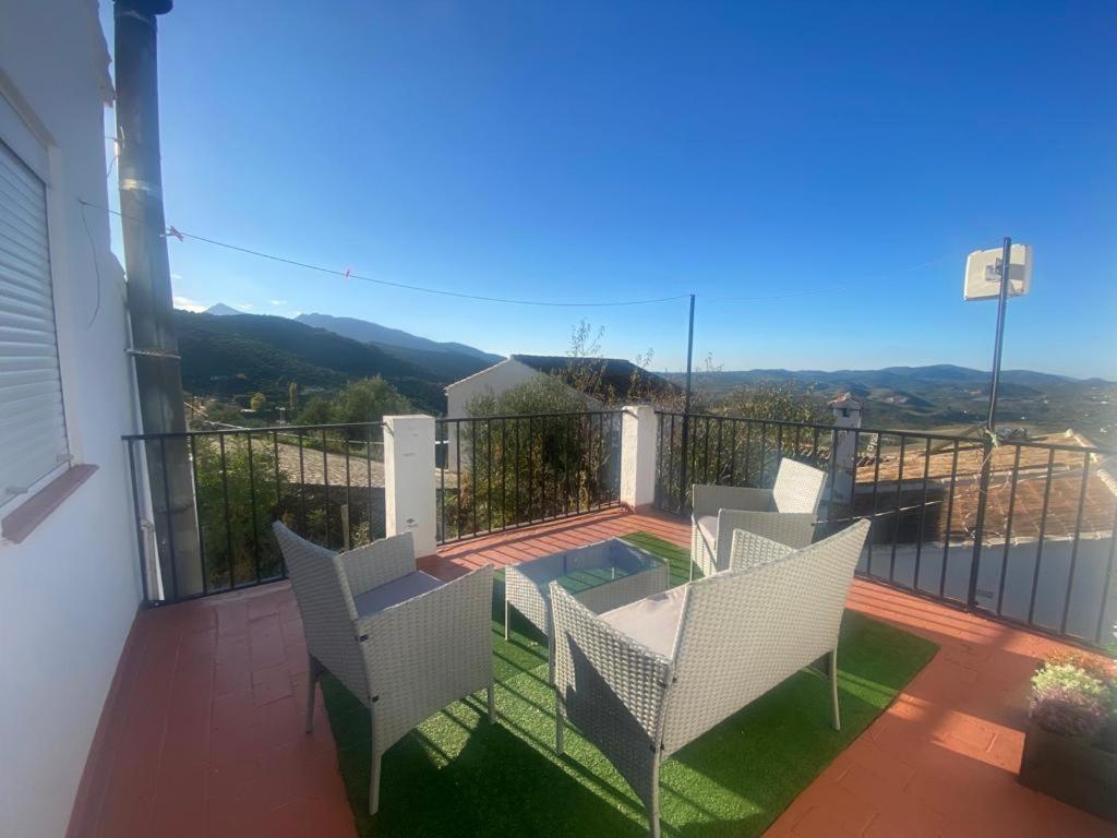 Casa Chiqui Villa Zahara De La Sierra Dış mekan fotoğraf